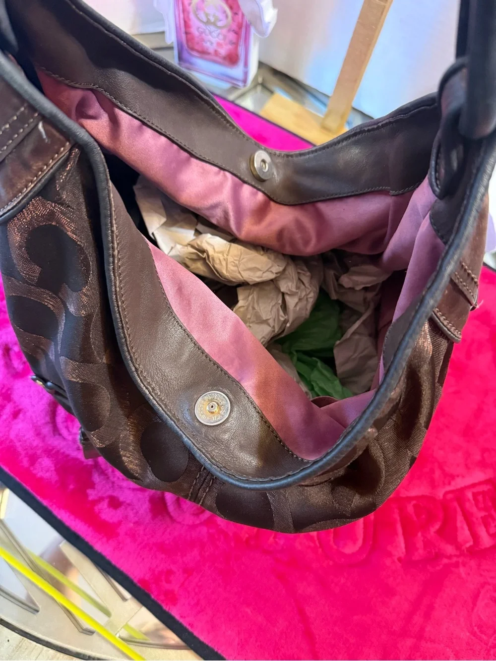 2009 the coach Cambridge XL op art hobo bag 14087